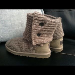 UGGs gray knit boots
